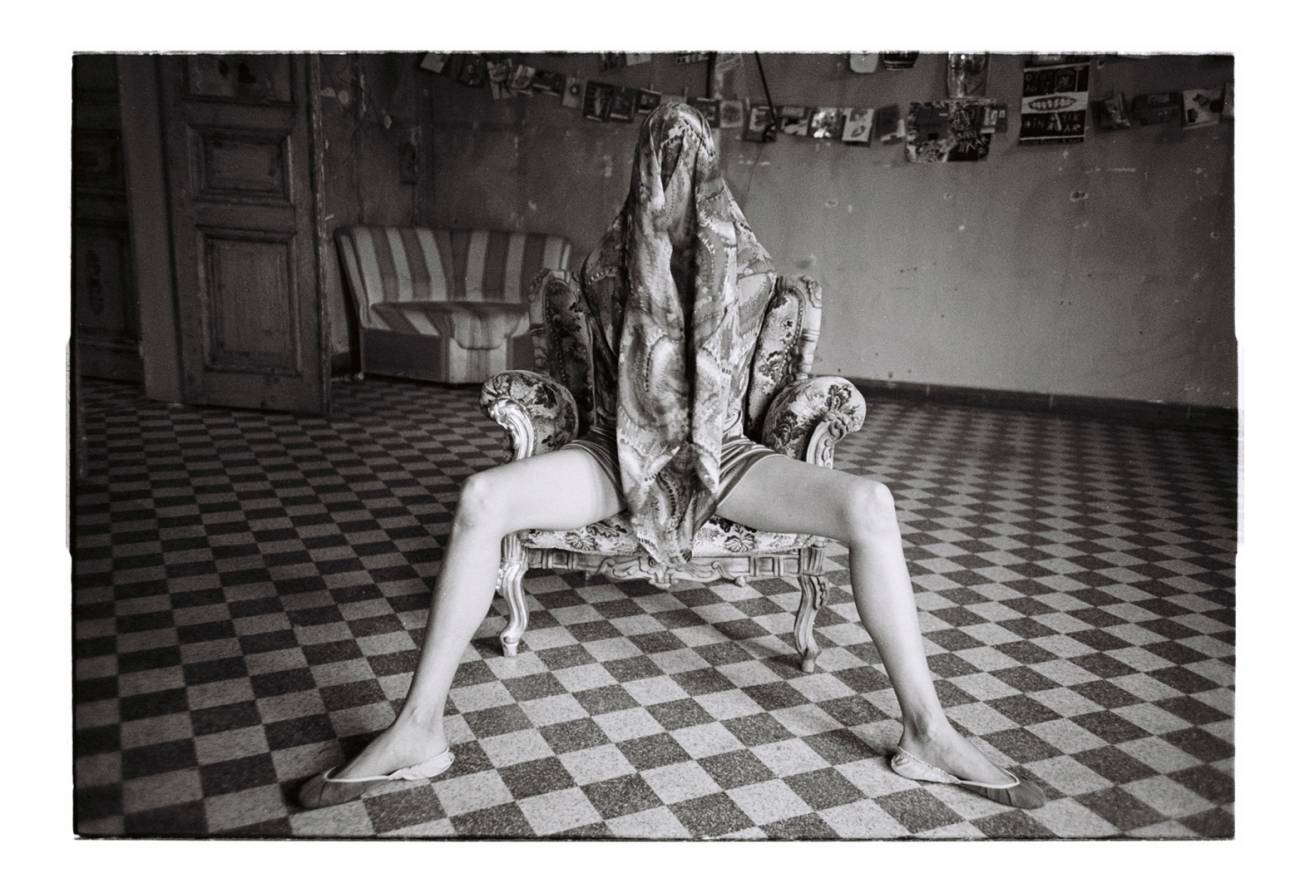 Apartment in pera 004 - "ABANDONED" - 70 cm x 105 cm C Type Prints Portfolio - Edition of 5