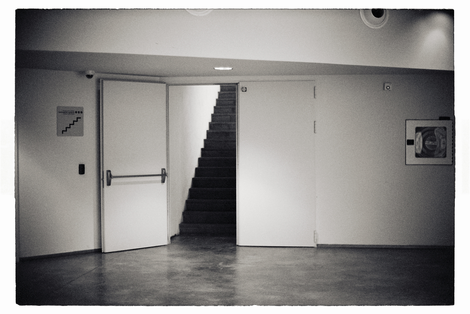 13 cm x 18 cm Postcard Size C Type Prints Portfolio - Edition of 50