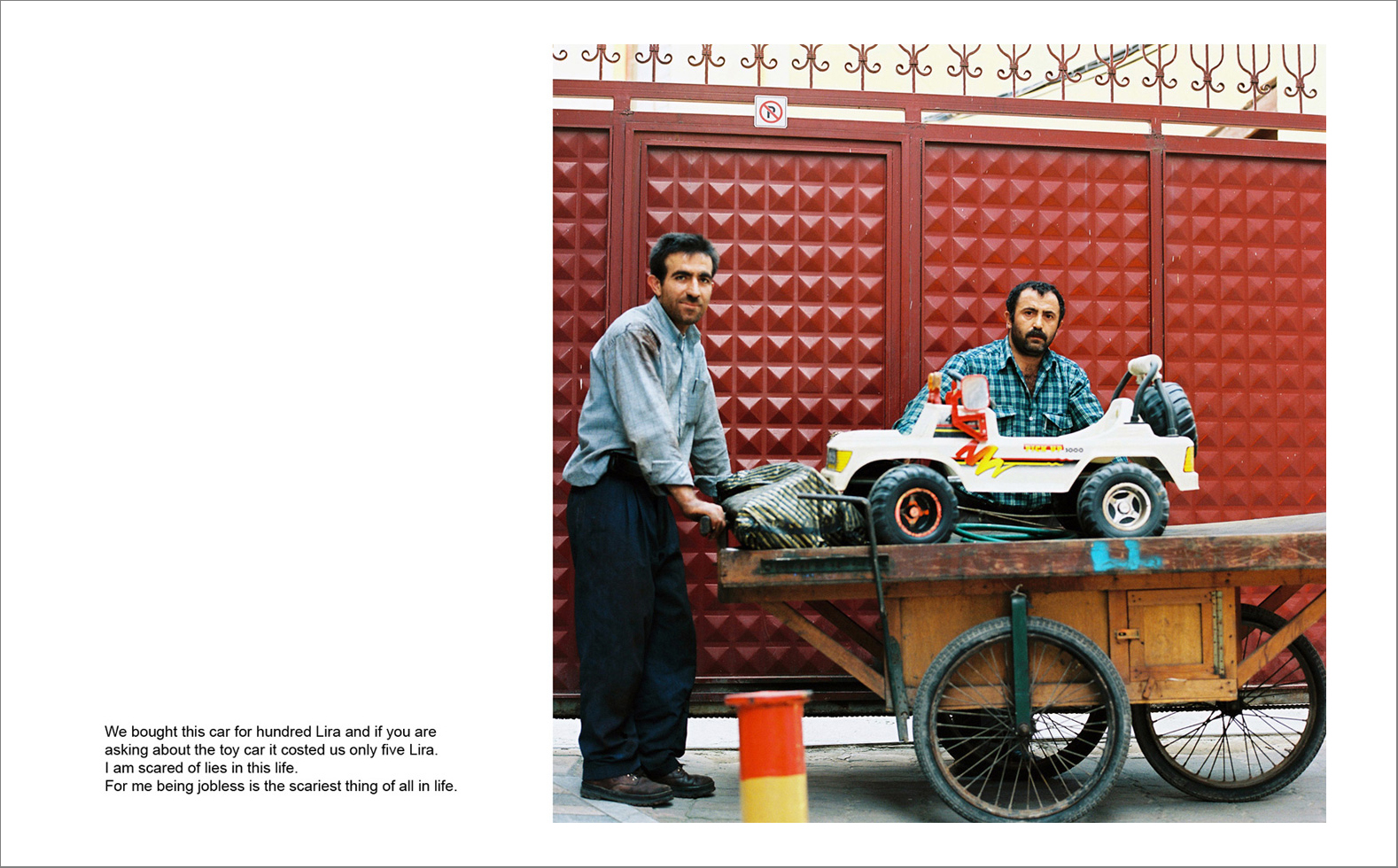 Photographs with the interview subtitles in Pera (Beyoglu) in Istanbul 80 x 100 cm