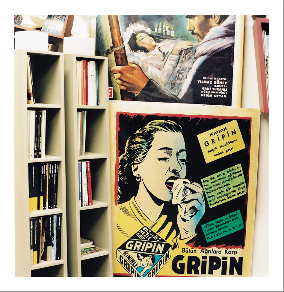 Photographs with the interview subtitles in Pera (Beyoglu) in Istanbul 80 x 100 cm