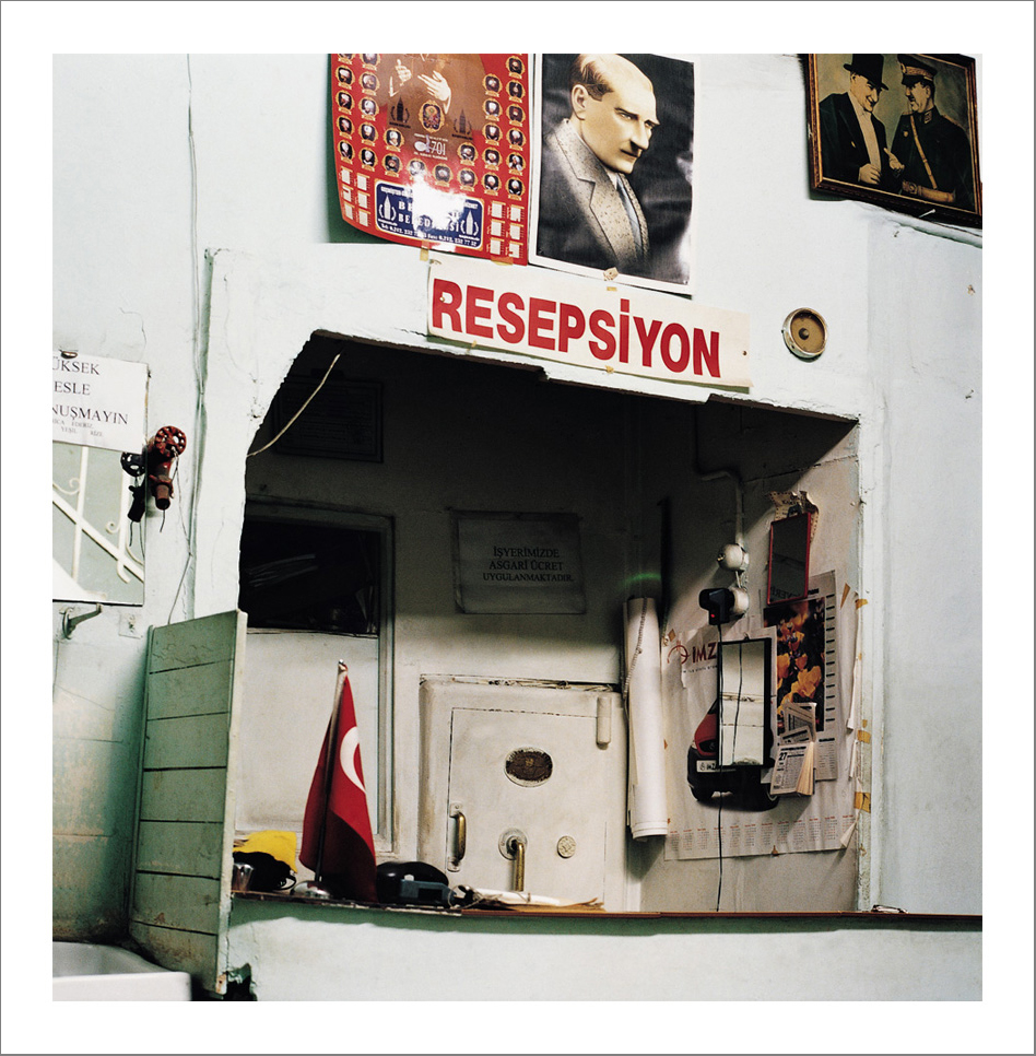 Photographs with the interview subtitles in Pera (Beyoglu) in Istanbul 80 x 100 cm