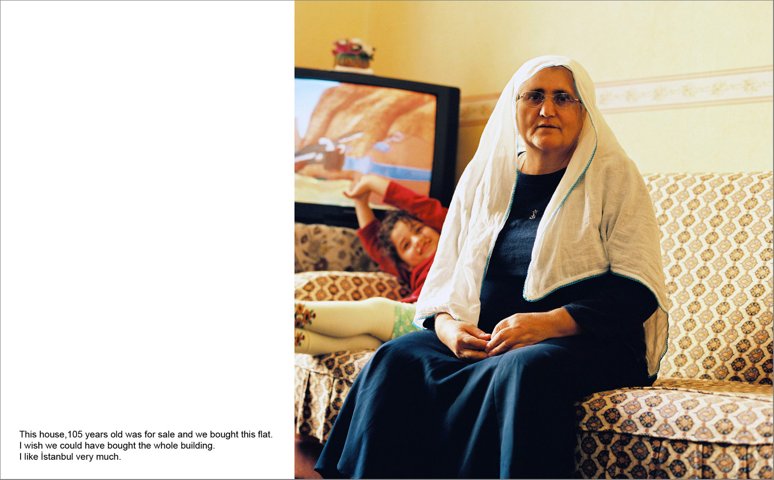 Photographs with the interview subtitles in Pera (Beyoglu) in Istanbul 80 x 100 cm