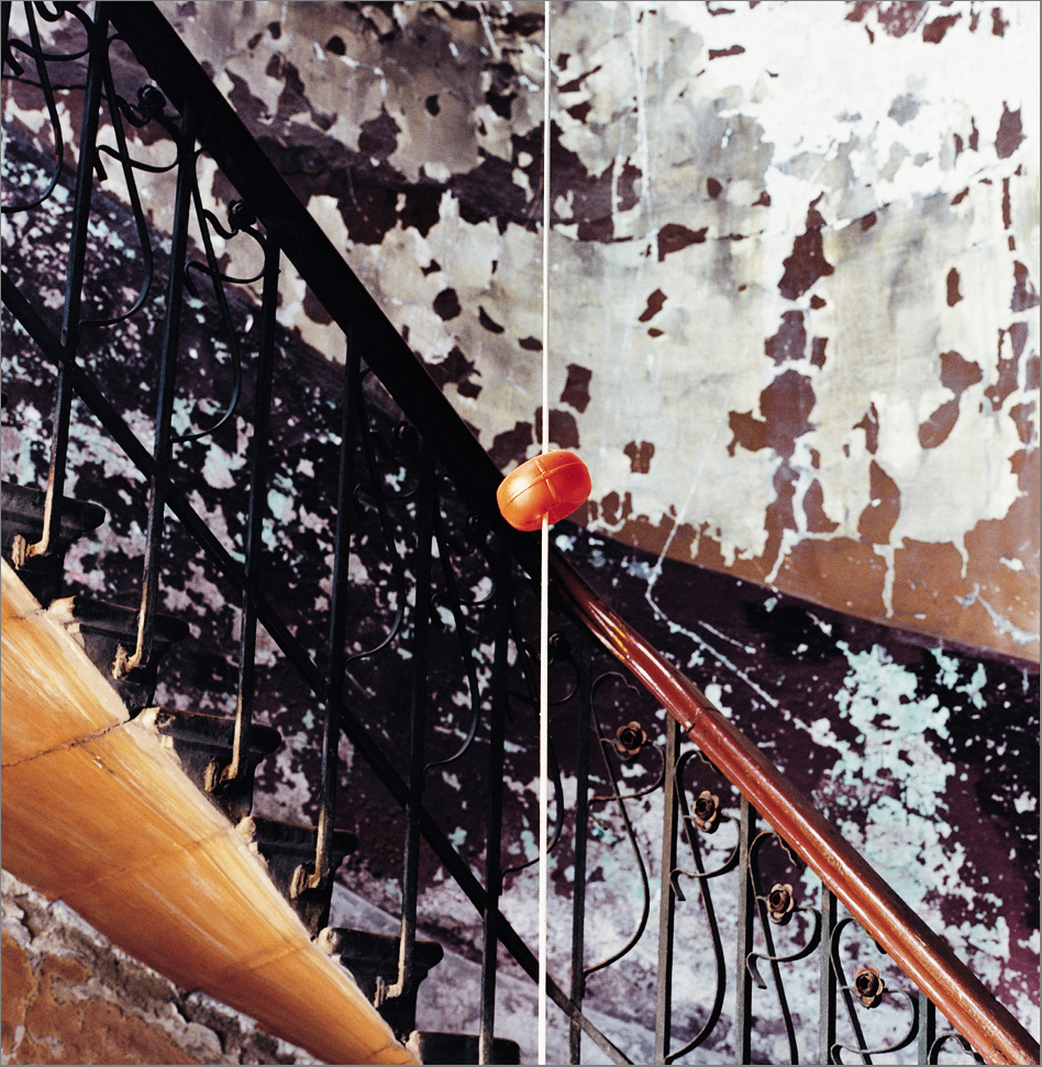 Photographs with the interview subtitles in Pera (Beyoglu) in Istanbul 80 x 100 cm