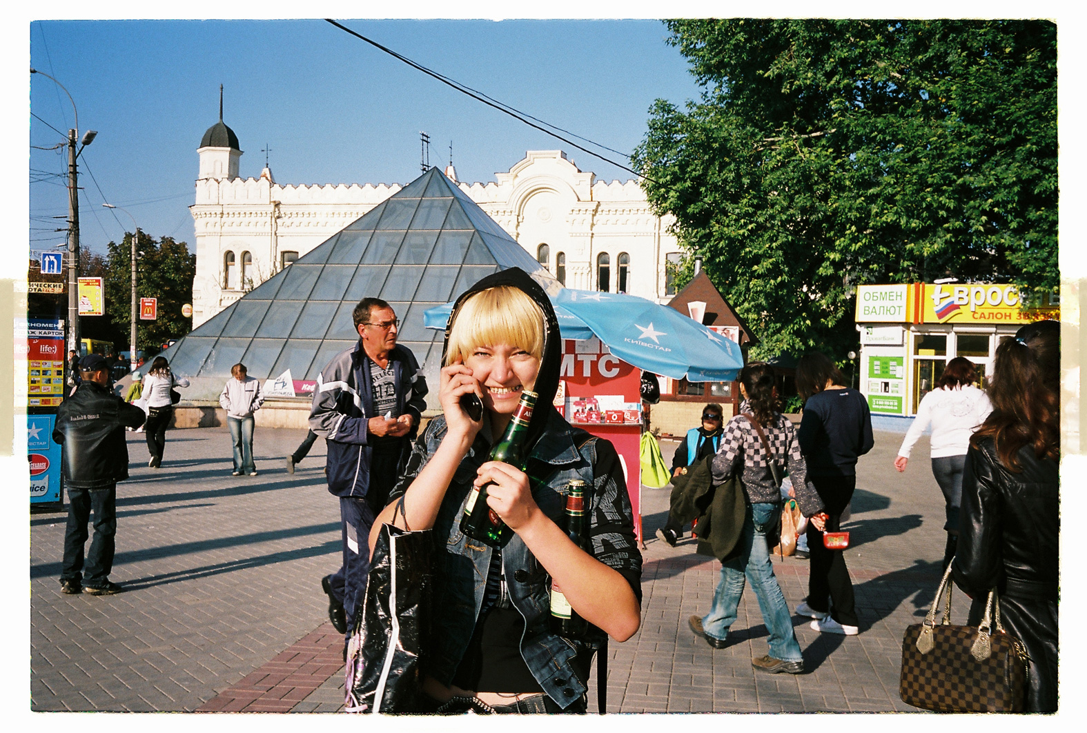 75 cm x 115 cm - Pigment Ink Prints Portfolio - Edition of 5