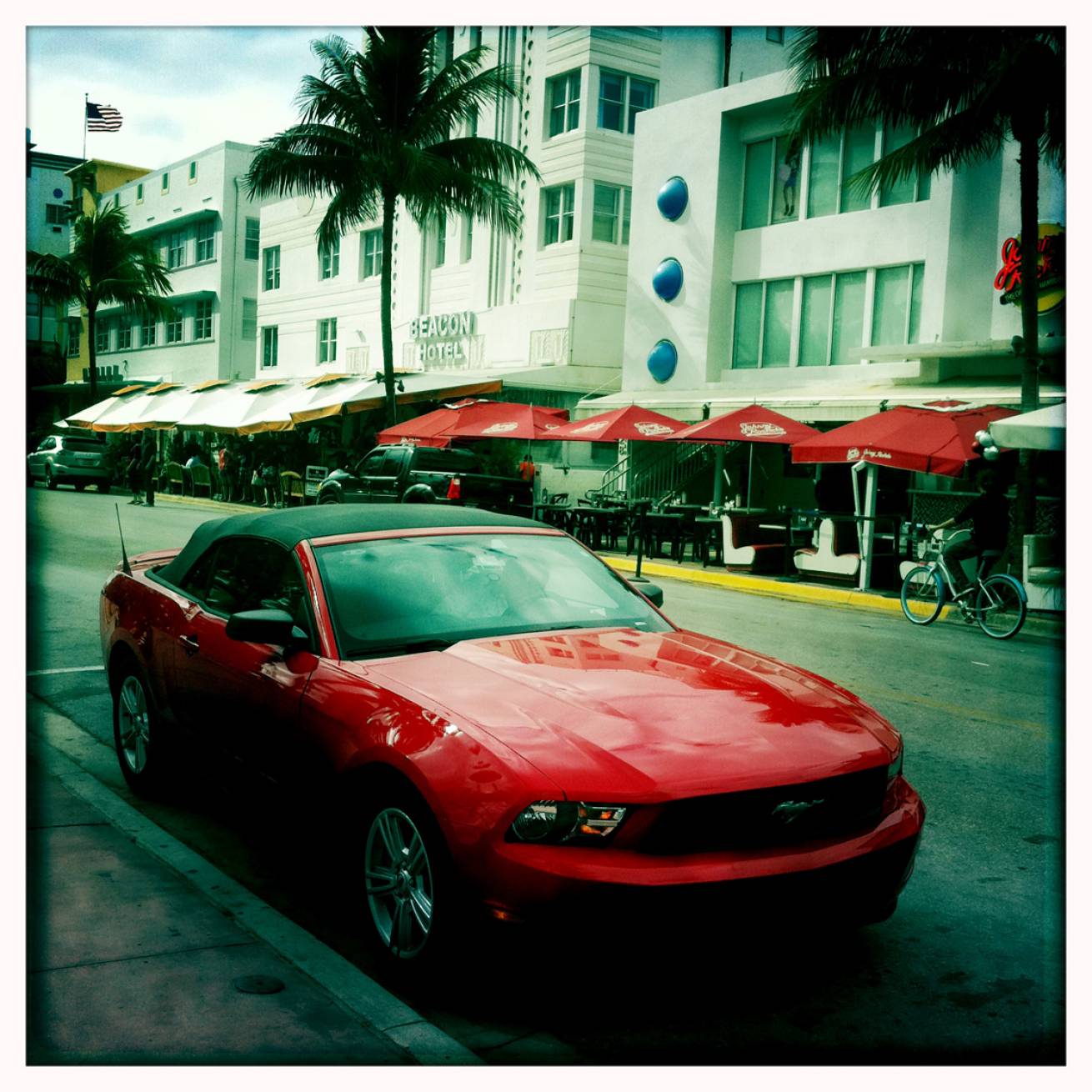 Miami 033 - 13 cm x 15 cm Postcard Size C Type Prints Portfolio - Edition of 50