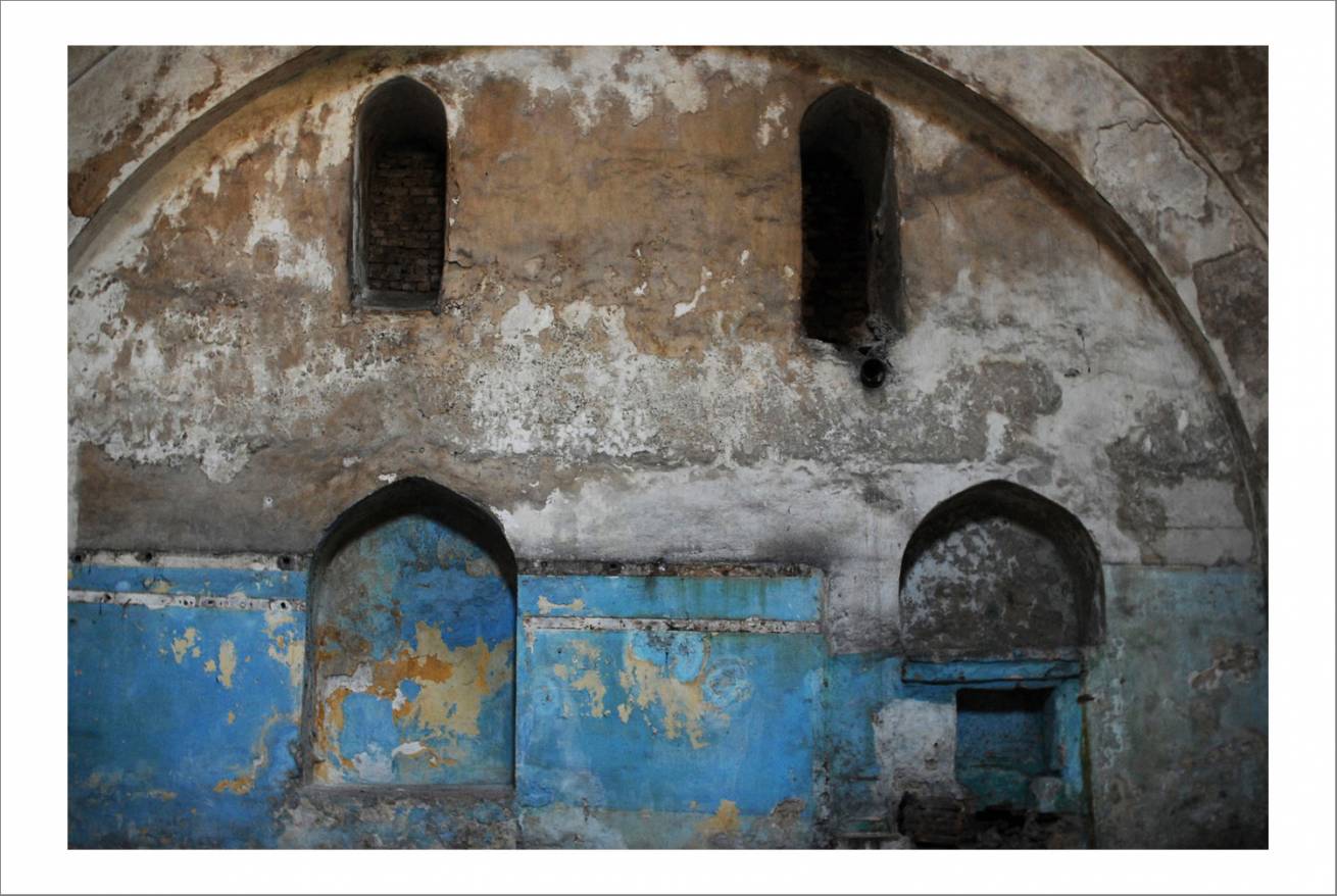 70 x 100 cm Pigment Prints Edition of 5