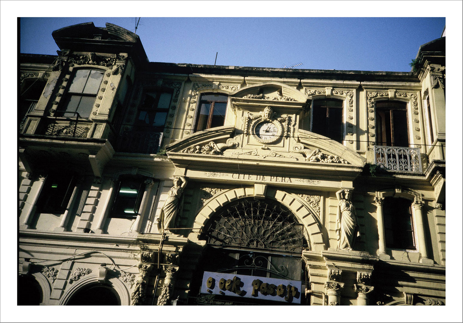 13 x 15 cm Postcard Size Prints compiled in a Box