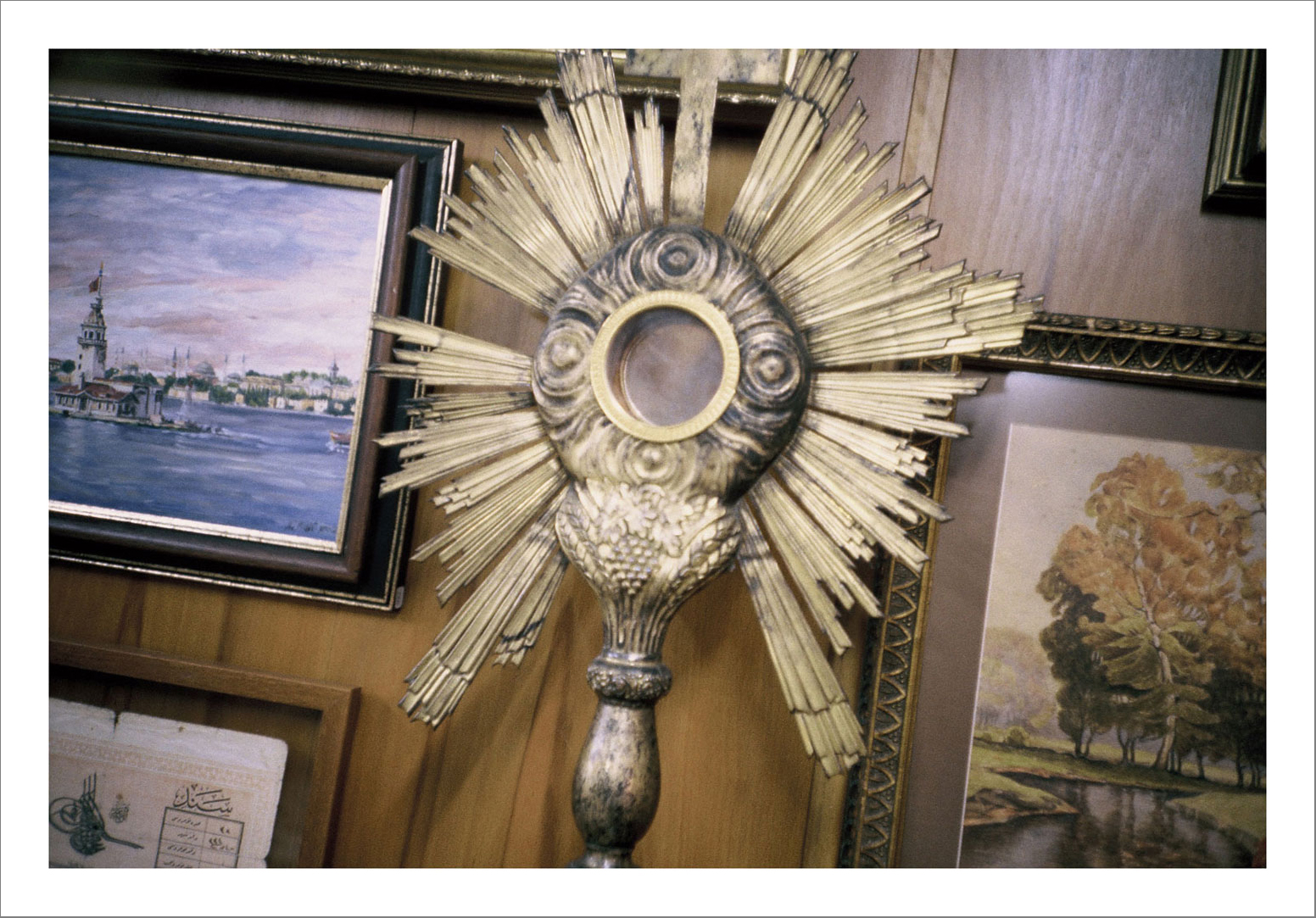 13 x 15 cm Postcard Size Prints compiled in a Box