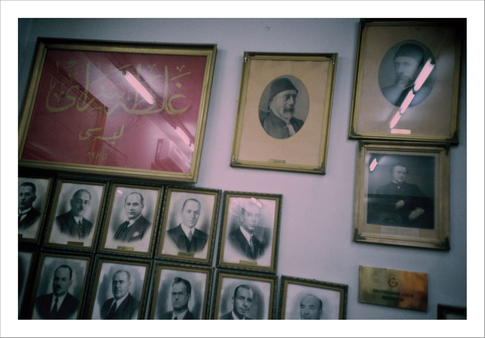 13 x 15 cm Postcard Size Prints compiled in a Box