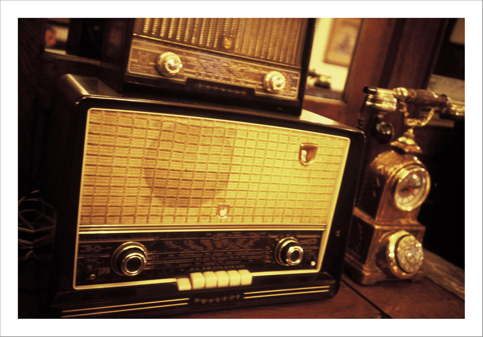 13 x 15 cm Postcard Size Prints compiled in a Box